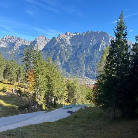Isar Diamond Apartmán *